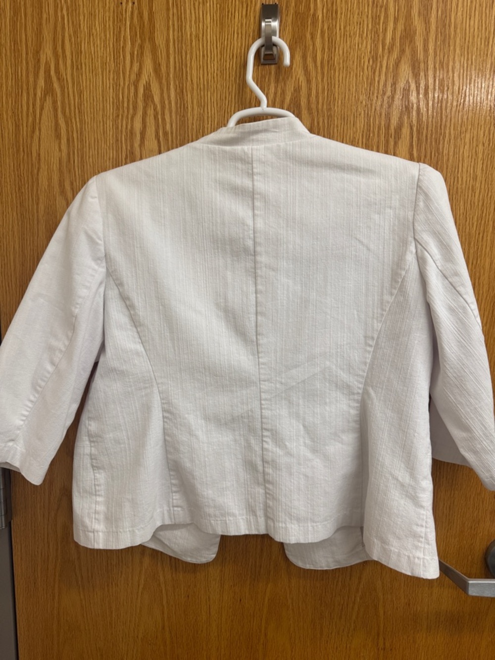 Liz Claiborne White Collarless Zip-Pocket Blazer - Picture 6 of 6